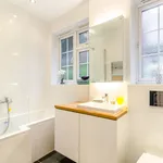 Rent 5 bedroom house of 176 m² in London