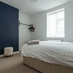 Rent 5 bedroom apartment in South West England