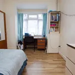 Rent 4 bedroom apartment in West Midlands