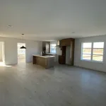 Rent 4 bedroom apartment in Saint-François-Xavier-de-Brompton