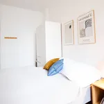 Miete 4 Schlafzimmer wohnung von 11 m² in Berlin