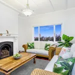 Rent 2 bedroom apartment in Neutral Bay