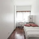 Rent a room in lisbon