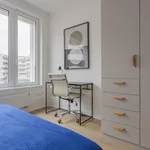 Pronajměte si 2 ložnic/e byt o rozloze 91 m² v Prague