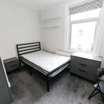 Rent 4 bedroom house in Leeds