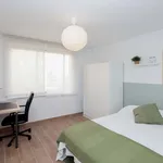 Rent a room of 100 m² in Valencia