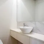 Rent 2 bedroom apartment of 76 m² in Lisbon