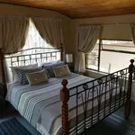 Rent 1 bedroom apartment of 86 m² in Pretoria