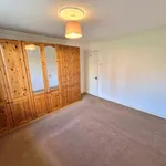 Rent 2 bedroom flat in High Peak