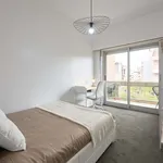 Rent a room of 300 m² in Lisboa