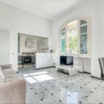 Rent 2 bedroom apartment of 77 m² in Bordighera