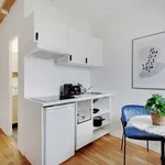 Rent 2 bedroom apartment of 25 m² in Paris