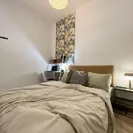 Rent 3 bedroom apartment in Madrid