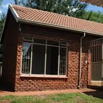 Rent 2 bedroom house of 80 m² in Pretoria