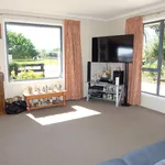 Rent 4 bedroom house in Burleigh