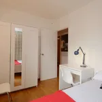 Rent a room of 90 m² in barcelona