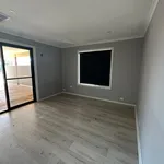 Rent 6 bedroom house in Roxby Downs