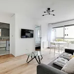 Rent 2 bedroom apartment of 30 m² in Paris