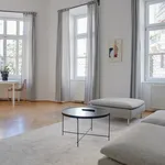 Rent 1 bedroom apartment of 807 m² in Vienna