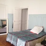 Rent 3 bedroom apartment of 70 m² in Paris