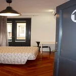 Rent a room of 300 m² in Madrid