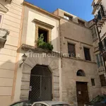 Affitto 3 camera appartamento di 140 m² in Palermo