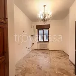 Rent 4 bedroom apartment of 120 m² in Rho