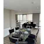 Rent 3 bedroom flat in Hull