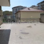 Affitto 1 camera appartamento di 320 m² in Lamezia Terme