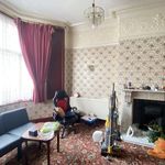 Rent 6 bedroom house in West Midlands