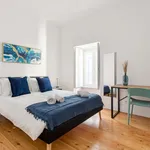 Rent 4 bedroom apartment of 56 m² in Lisboa