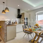 Rent 2 bedroom apartment of 81 m² in Split