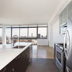 Rent 2 bedroom apartment of 994 m² in Manhattan