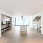 Huur 3 slaapkamer appartement van 257 m² in Ixelles