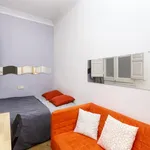 Rent 5 bedroom apartment in Barcelona