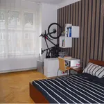 Pronajměte si 3 ložnic/e byt o rozloze 87 m² v Prague