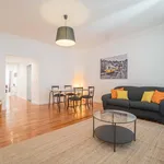 Rent 7 bedroom apartment of 140 m² in Lisboa