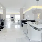 Rent 4 bedroom house of 800 m² in Marbella