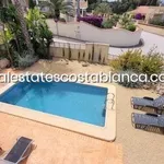 Rent 4 bedroom house of 225 m² in alicante