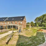 Huur 8 slaapkamer huis van 139 m² in Voorschoten