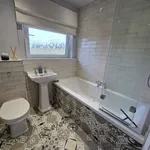 Rent 3 bedroom flat in Glasgow