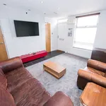 Rent 4 bedroom house in Leeds