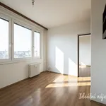 Pronajměte si 3 ložnic/e byt o rozloze 76 m² v Capital City of Prague