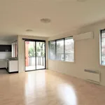 Rent 3 bedroom apartment in Melbourne