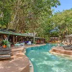 Rent 1 bedroom apartment in Port Douglas