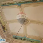 Affitto 5 camera appartamento di 125 m² in Catania