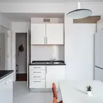 Rent 3 bedroom apartment of 84 m² in Lisbon