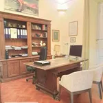 Rent 6 bedroom apartment of 130 m² in Florence