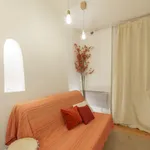 Rent 1 bedroom apartment of 34 m² in Paris