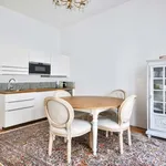 Appartement de 484 m² avec 1 chambre(s) en location à Paris